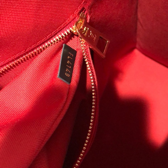 On the go tote - Picture 7 of 8